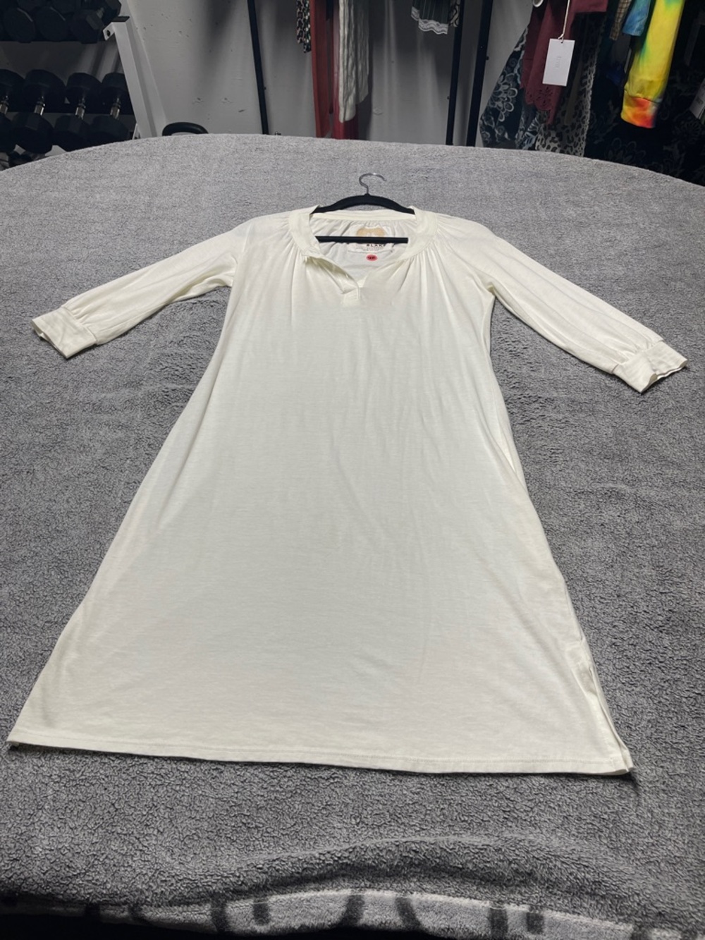 Relaxed Cream Midi Dress with 3/4 Sleeves